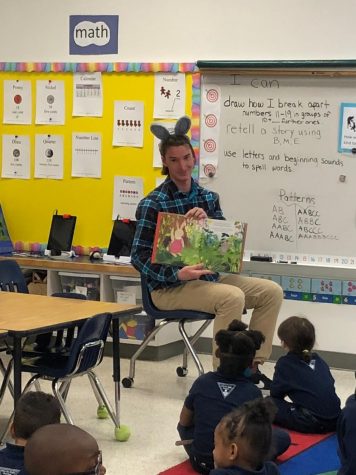 Freshmen and Seniors Give Back
